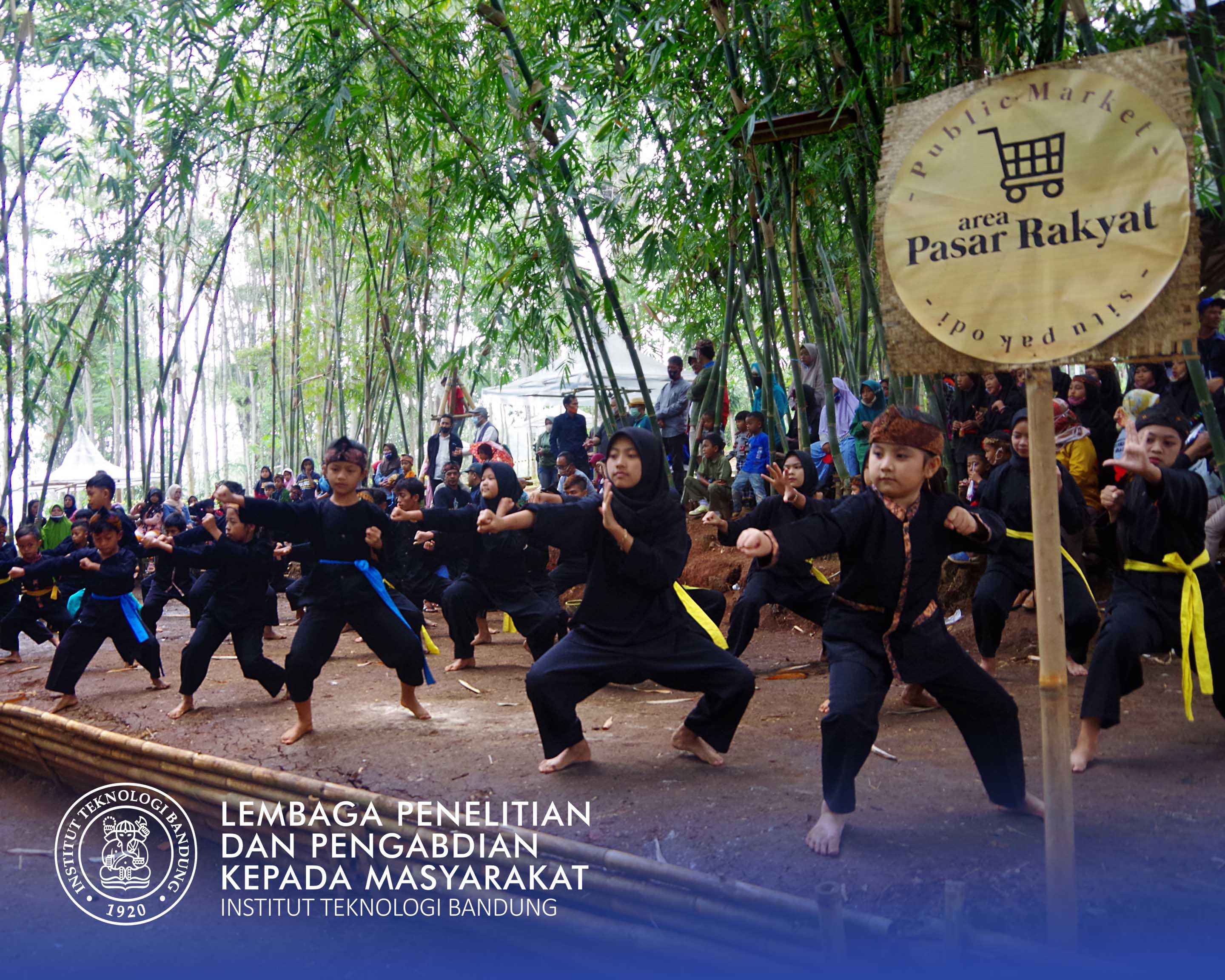 Pengembangan produk Identitas Budaya Masyatakat Blora untuk Menunjang  Sentra Masyarakat Kreatif