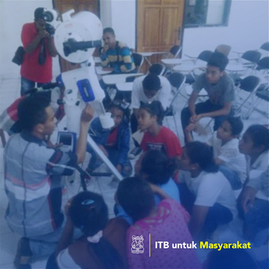 Pelatihan Lanjutan untuk SDM Lokal dan Workshop Guru sebagai Program Rintisan Science Center Kupang Ã¢â‚¬â€œ Nusa Tenggara Timur