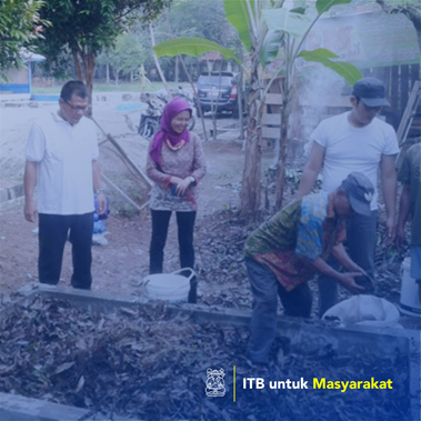 Optimalisasi Pemanfaatan Lahan Pekarangan Masyarakat Kota Bengkulu melalui Produksi Tanaman Sayuran dalam Polibag dan Pembuatan Kompos Berbasis Sumberdaya Lokal