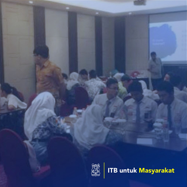 Penguatan Kompetensi Fisika Untuk Guru dan Siswa Sekolah Menengah/Madrasah di Jawa Barat dan di Luar Jawa