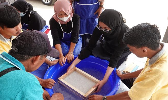 Pelatihan Pengolahan Limbah Serat Nanas pada Komunitas Produsen Serat Nanas Daerah Kabupaten Subang