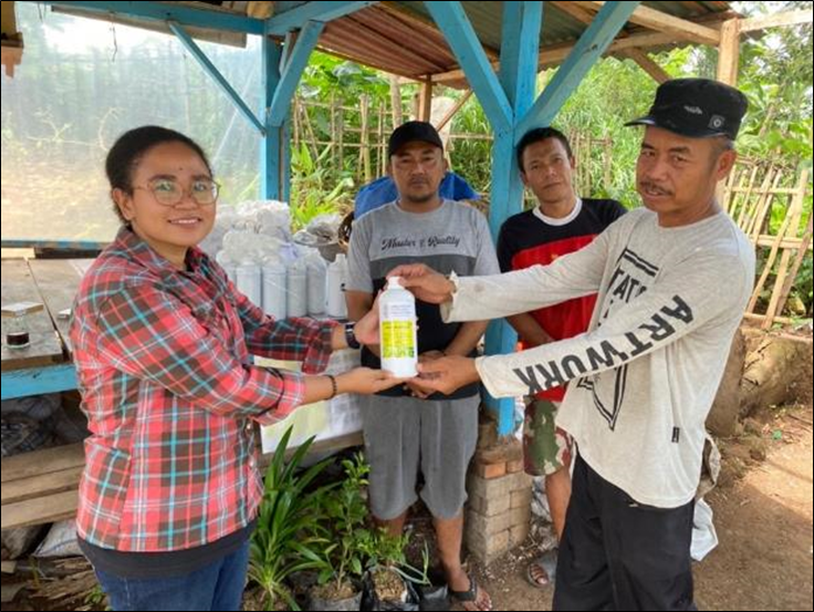 Konversi Eceng Gondok Menjadi Bahan Bakar Padat Menggunakan Proses Termal-Mekanis Sederhana