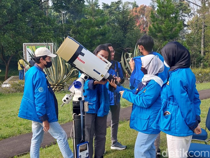 Edukasi Fenomena Astronomi Gerhana Matahari 2023